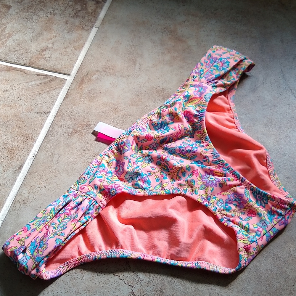 NWOT Victoria's Secret swim bottom